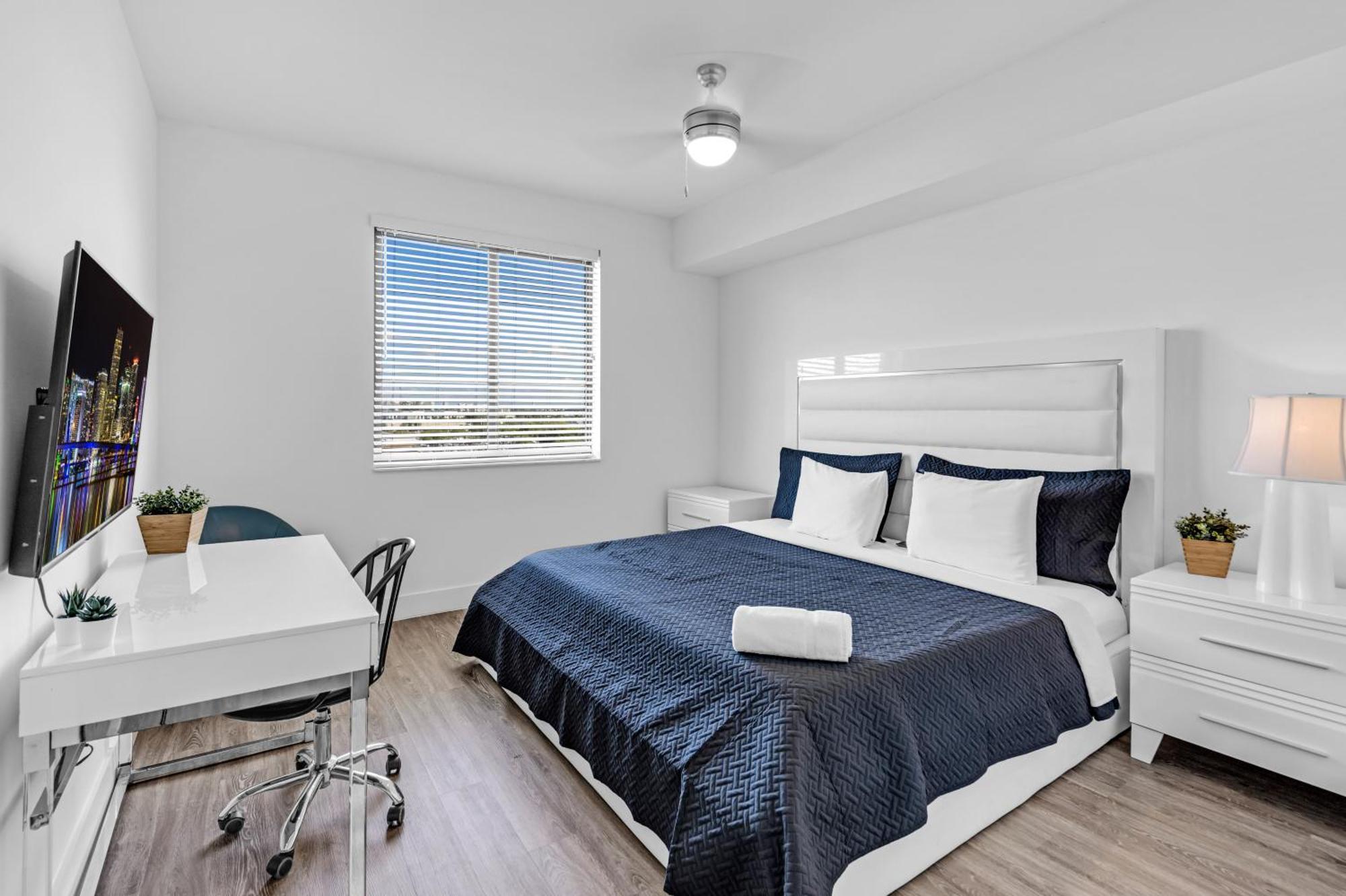Amazing 2 Bedroom Unit In Doral Miami With Free Parking Hialeah Gardens Exterior photo